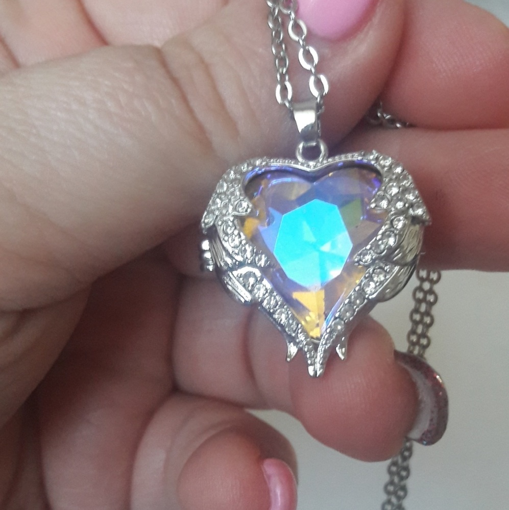 Crystal angel heart wing necklace